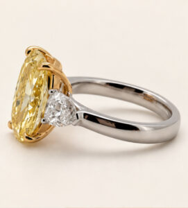 Golden Oval Ring - Image 2