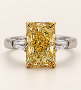 Golden Emerald Ring