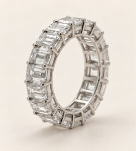 Grand Emerald Ring - Image 2